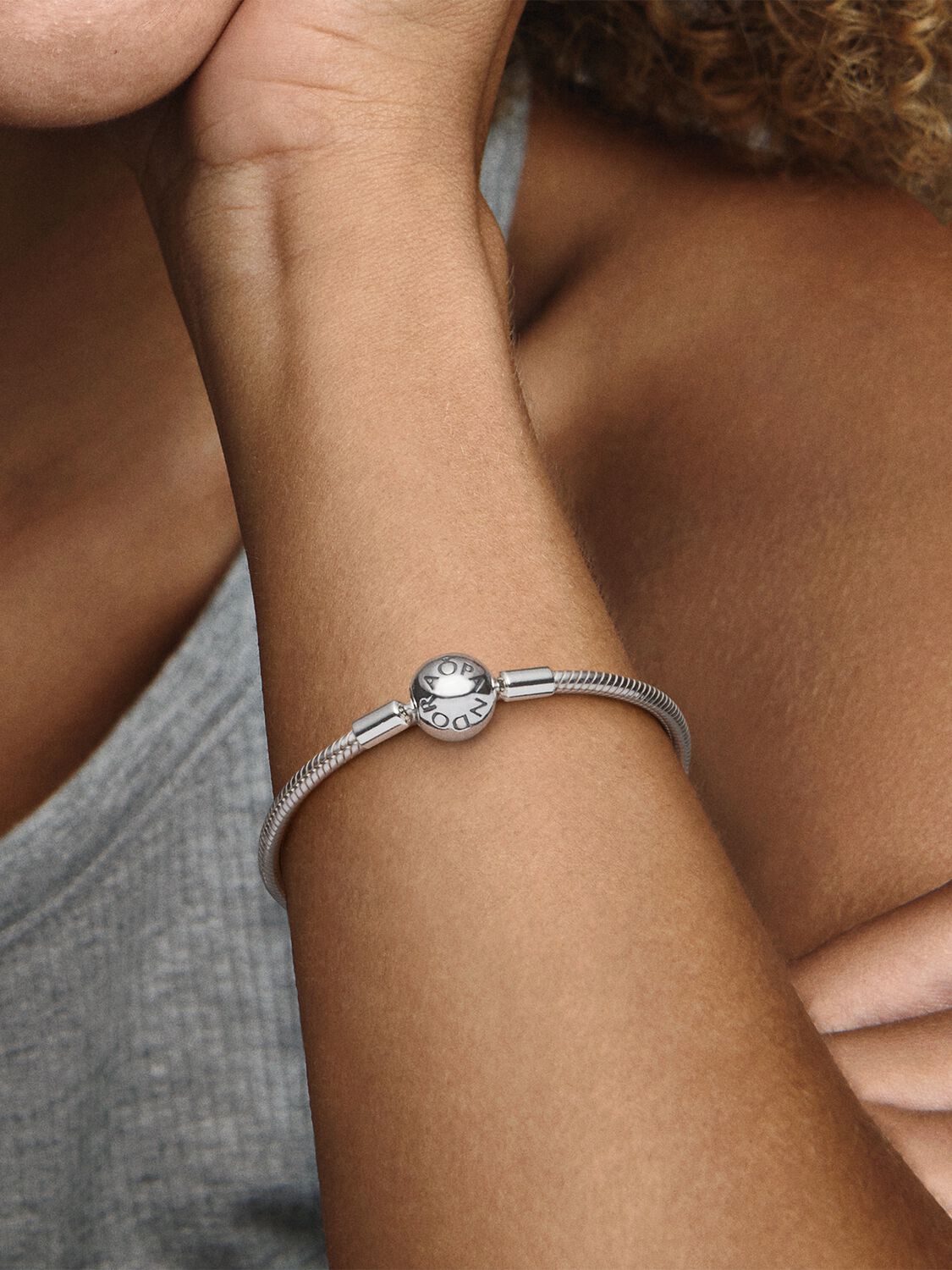 Bracciale Pandora Moments con maglia snake 590728