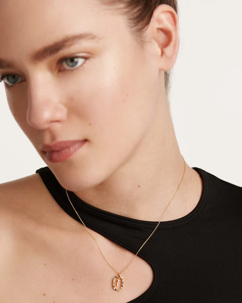 Collana con lettera T