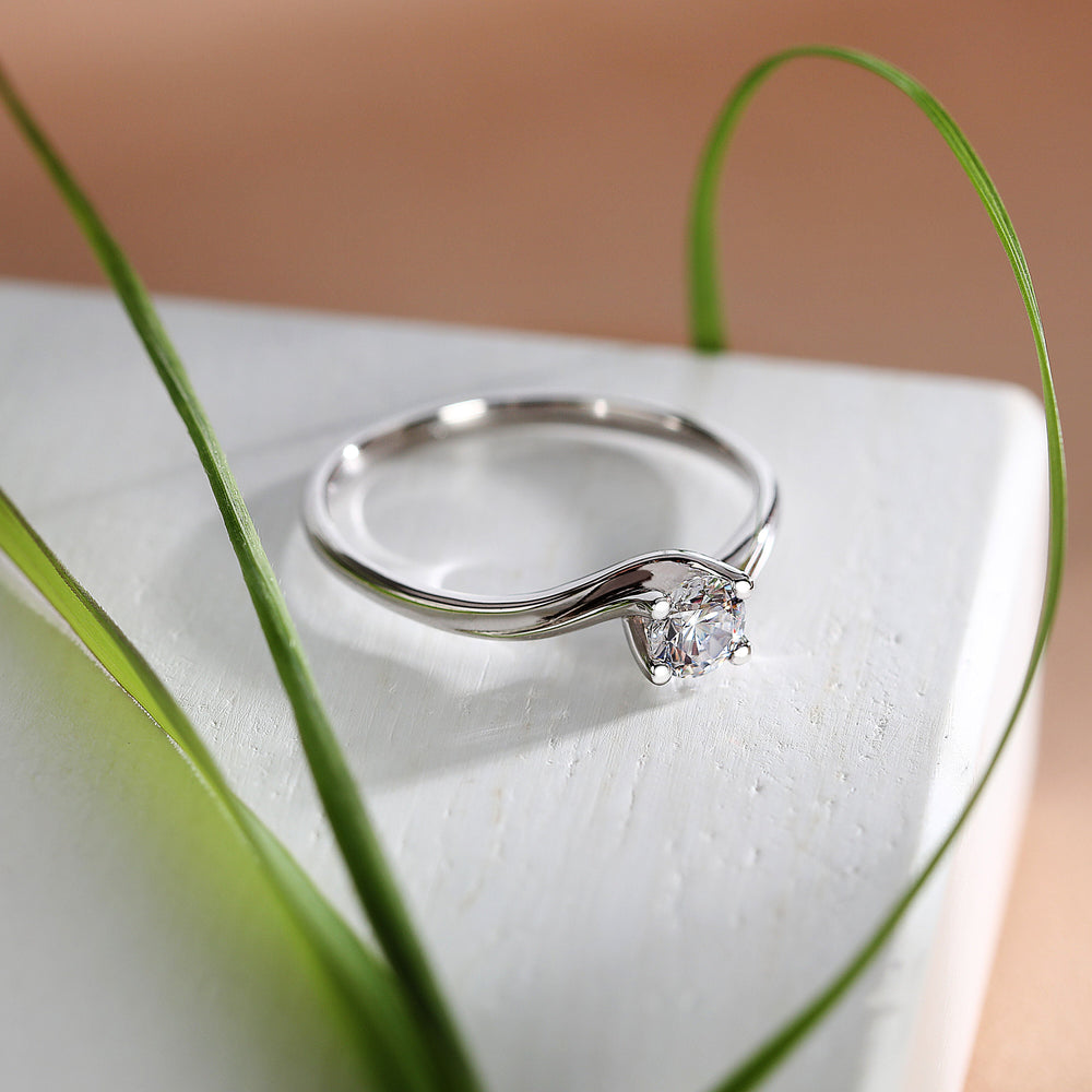
                  
                    ANELLO DONNA LIVE DIAMOND CLASSIC DIAMOND LDW030179020I
                  
                
