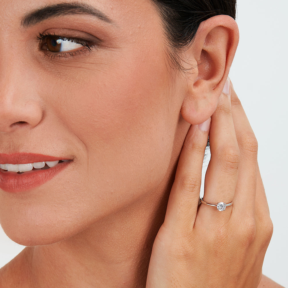 
                  
                    ANELLO DONNA LIVE DIAMOND CLASSIC DIAMOND LDW050144010I
                  
                