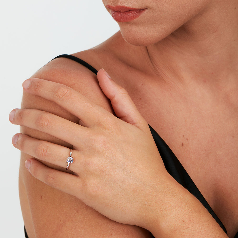 
                  
                    ANELLO DONNA LIVE DIAMOND CLASSIC DIAMOND LDW070148020I
                  
                