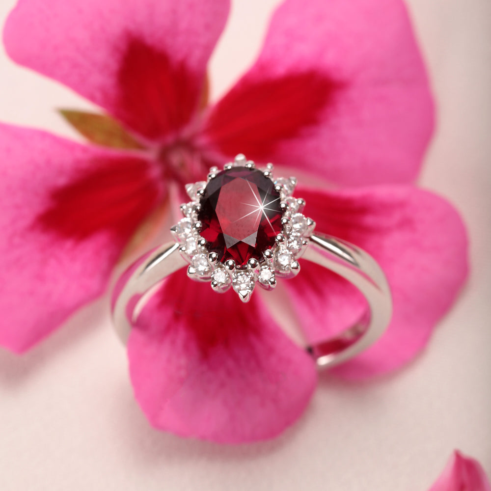 
                  
                    ANELLO DONNA LIVE DIAMOND LD817035010I
                  
                