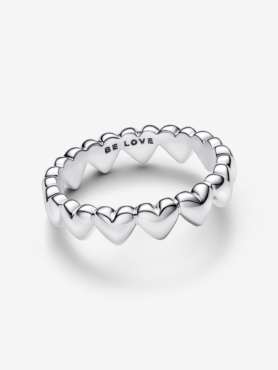 Anello Pandora Fascia a Cuori Be Love 193427C00