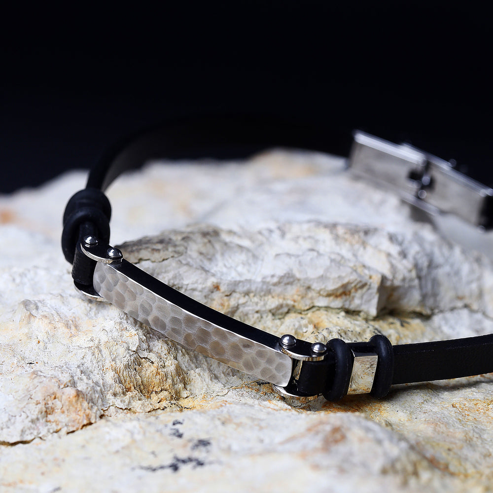 
                  
                    BRACCIALE UOMO SECTOR BANDY SZV112
                  
                