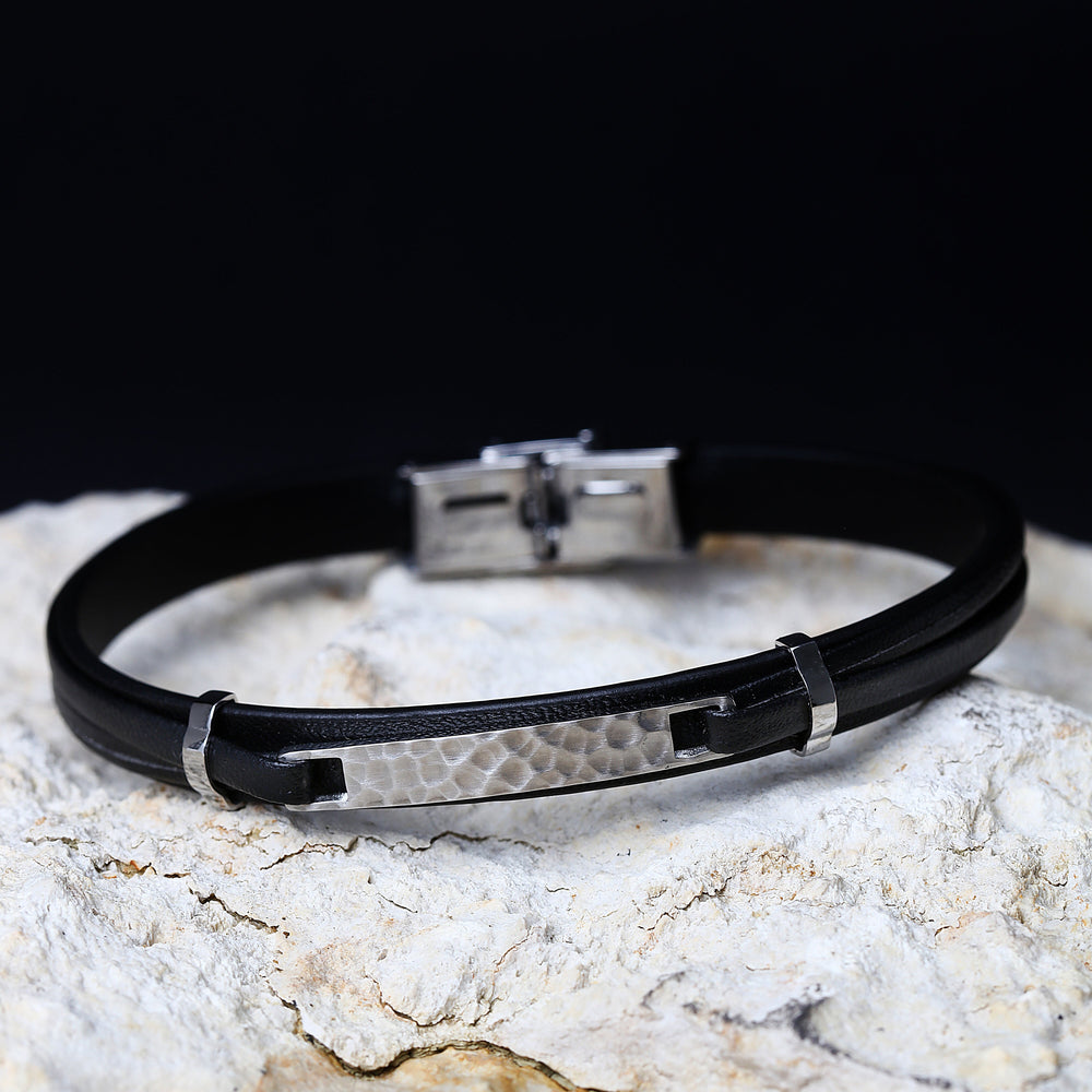 
                  
                    BRACCIALE UOMO SECTOR BANDY SZV116
                  
                