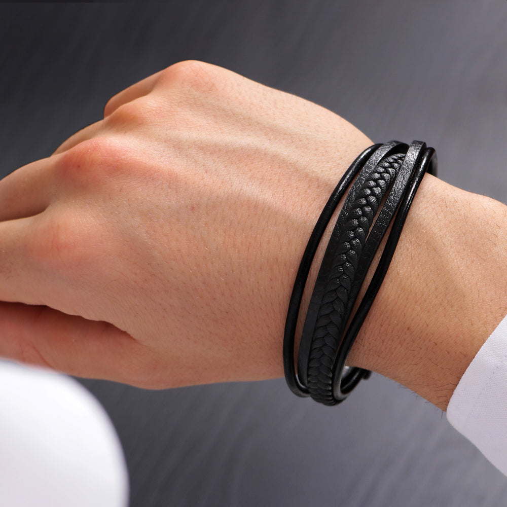 
                  
                    BRACCIALE UOMO SECTOR BANDY SZV78
                  
                