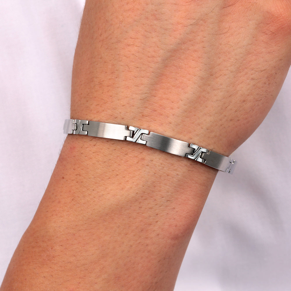 
                  
                    BRACCIALE UOMO SECTOR BASIC SZS65
                  
                