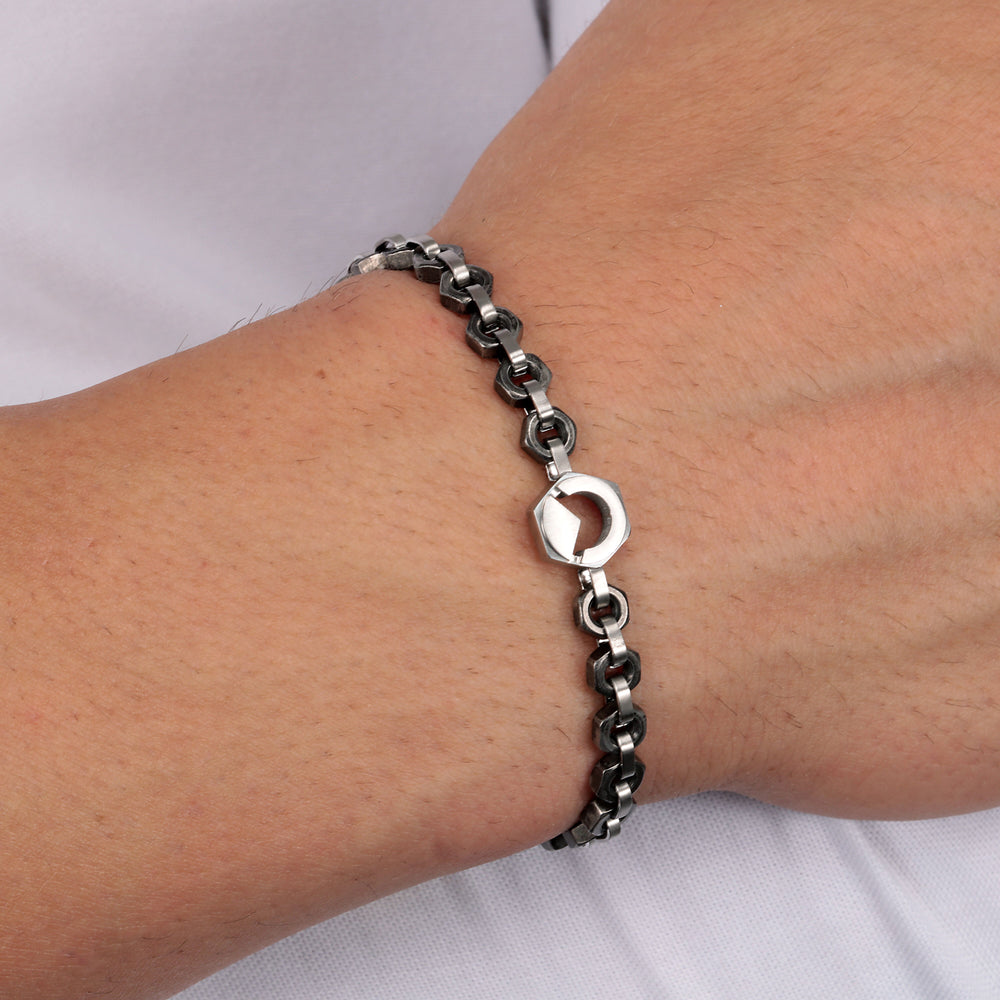 
                  
                    BRACCIALE UOMO SECTOR ENERGY SAFT63
                  
                