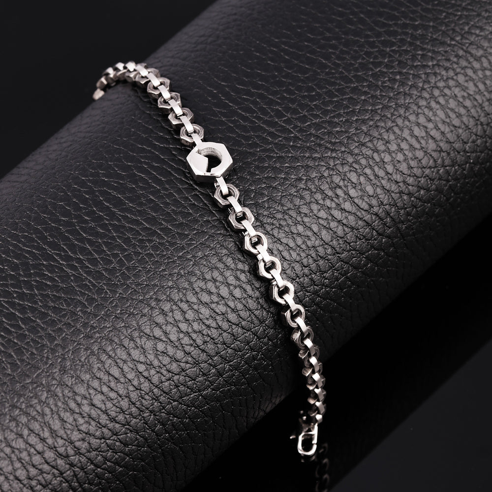 
                  
                    BRACCIALE UOMO SECTOR ENERGY SAFT63
                  
                
