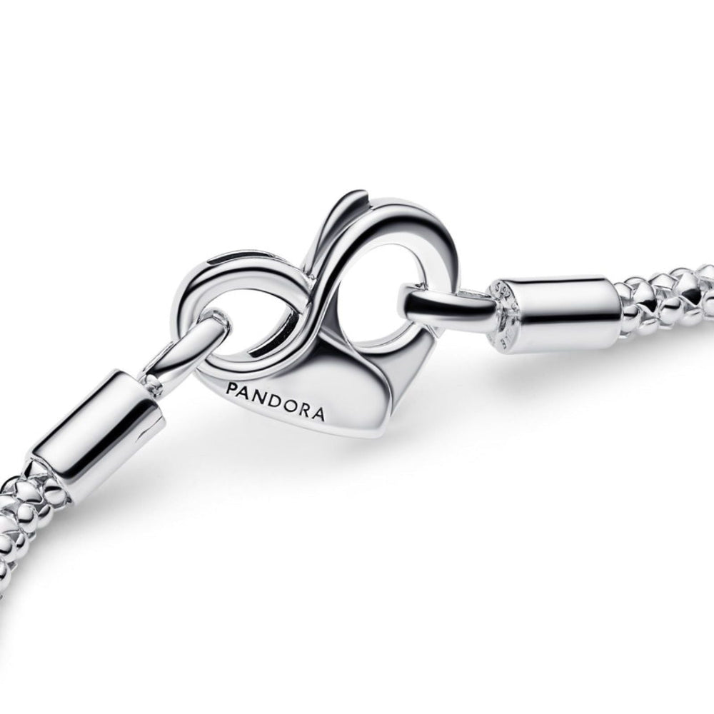
                  
                    Bracciale Pandora Maglia Geometrica con Chiusura a Cuore 592453C00
                  
                