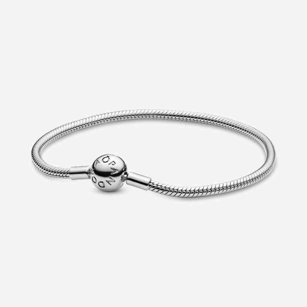 
                  
                    Bracciale Pandora Moments con maglia snake 590728
                  
                