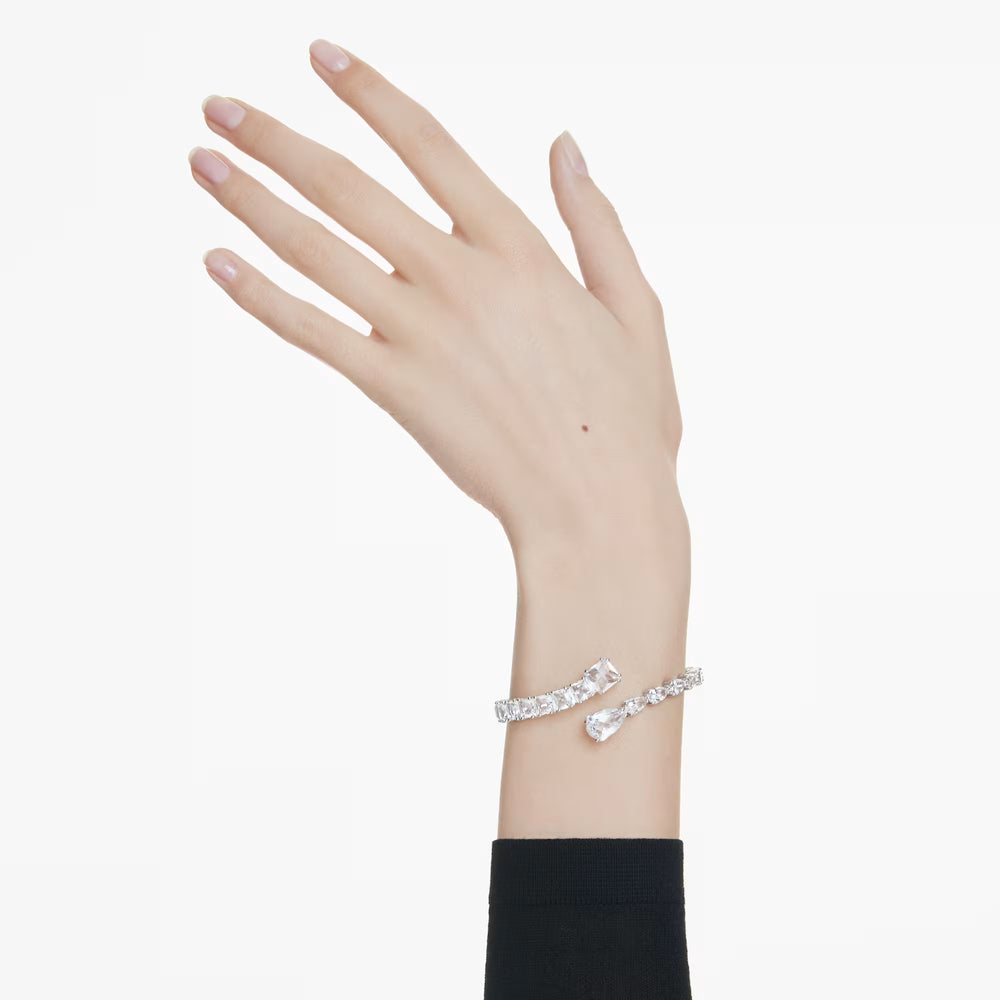 
                  
                    Bracciale rigido Matrix Swarovski 5692527
                  
                