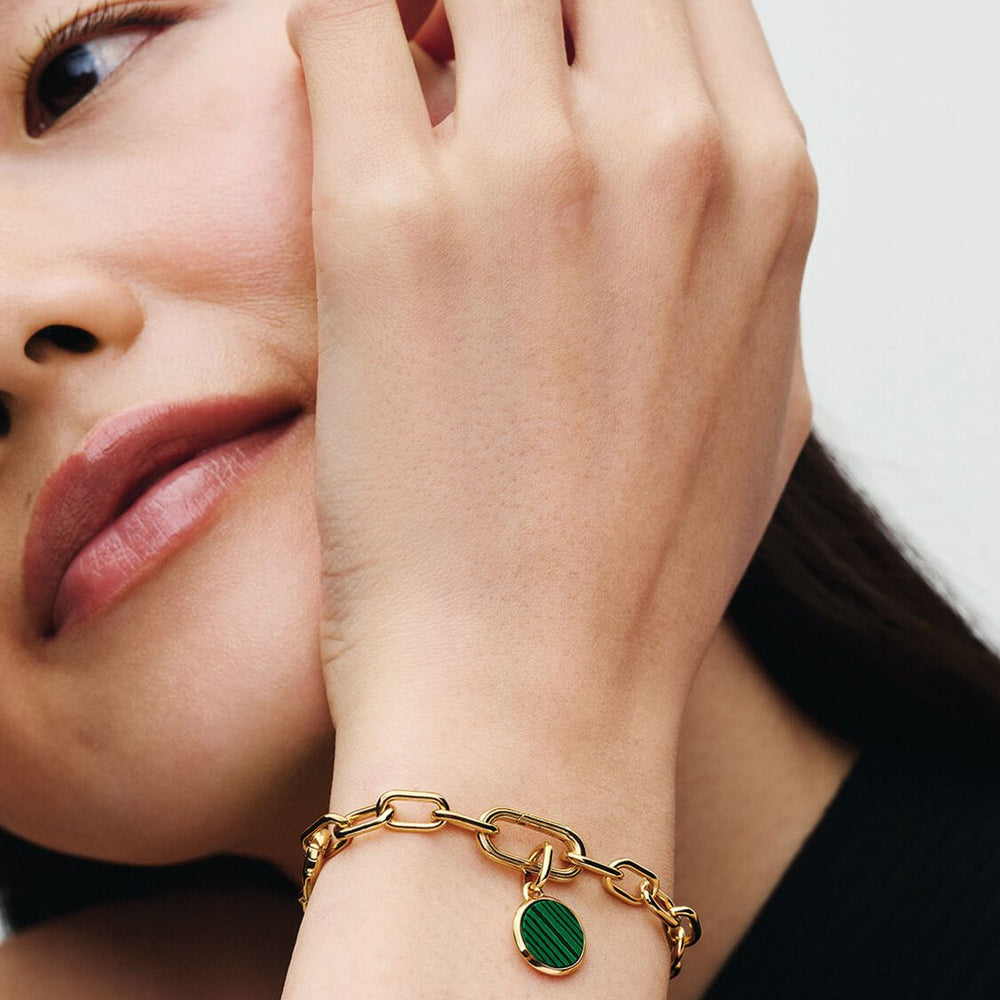 
                  
                    Charm Medallion Mini Verde da incidere Pandora ME 763389C01
                  
                