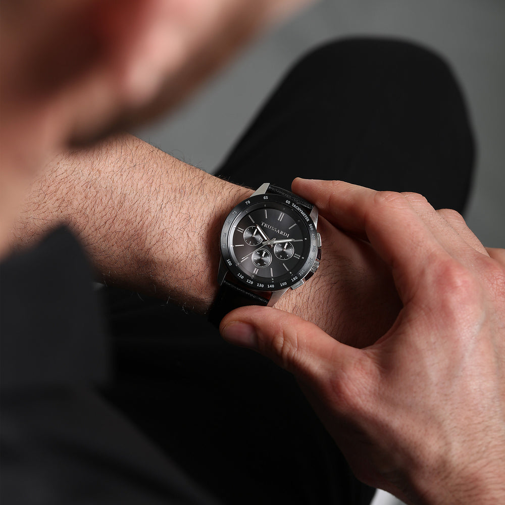 
                  
                    OROLOGIO UOMO TRUSSARDI T-HAWK R2451153002
                  
                