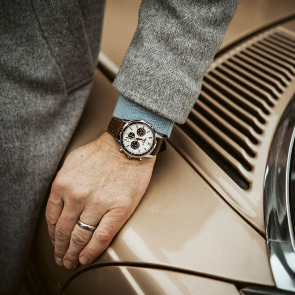 
                  
                    Orologio Casio EFR-575L-7AEF
                  
                