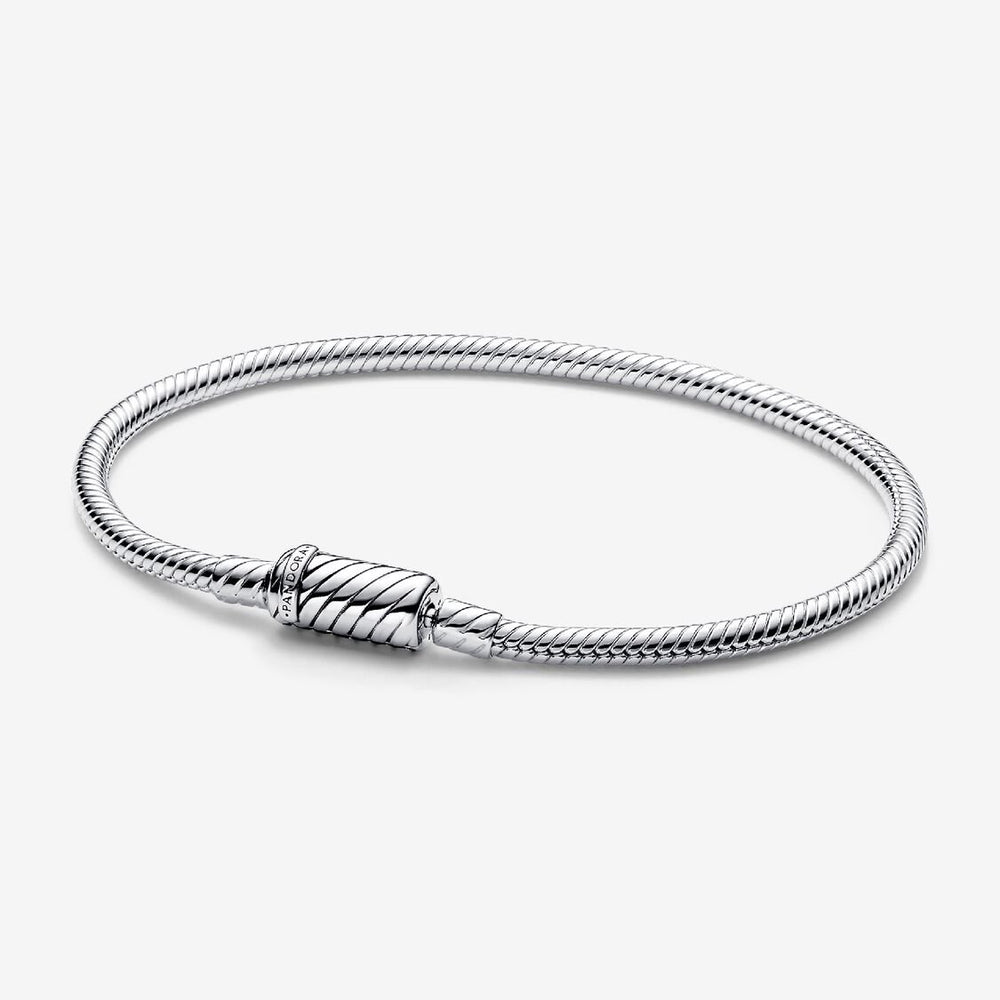 
                  
                    Pandora Bracciale Moments Chiusura Magnetica Super Facile 590122C00
                  
                
