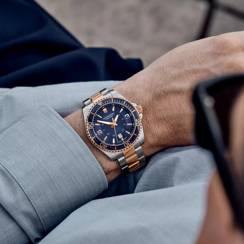
                  
                    Orologio Victorinox Maverick Large - 241950
                  
                