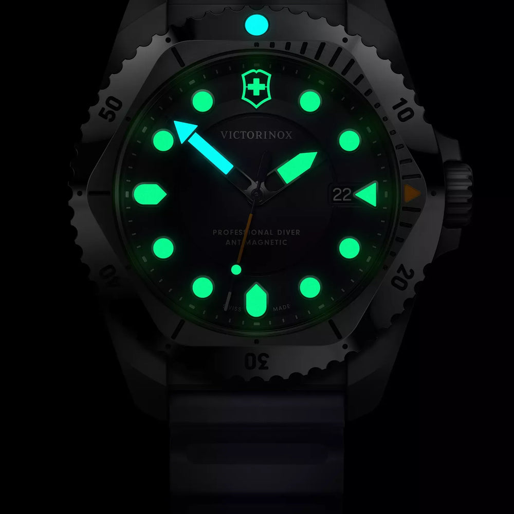 
                  
                    Orologio Victorinox Dive Pro Quartz - 241991-VICTORINOX-Eldorado Jewels
                  
                