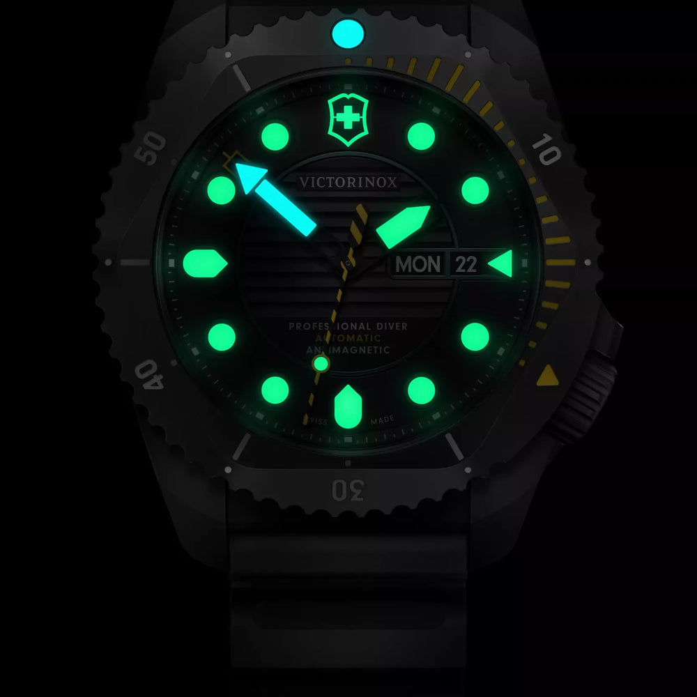 
                  
                    Orologio Victorinox Dive Pro Automatic - 241997
                  
                